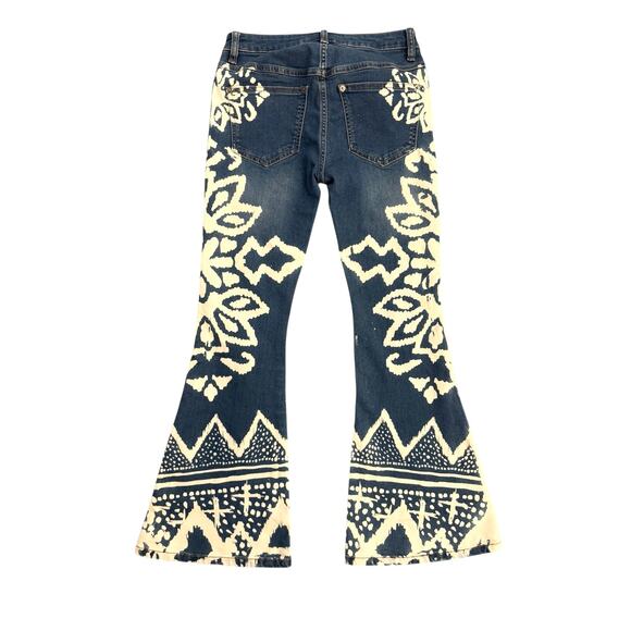 Free People Flare Jeans Boho Festival Denim Blue White Embroidered Pattern 26 - Picture 10 of 10